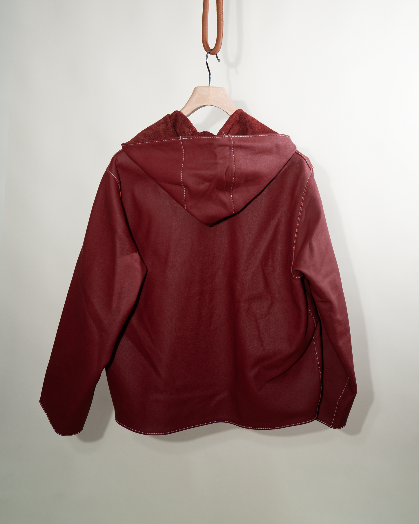 HOODIE EN CUIR